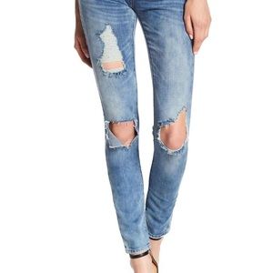 Blank nyc destructive skinny jeans size 24